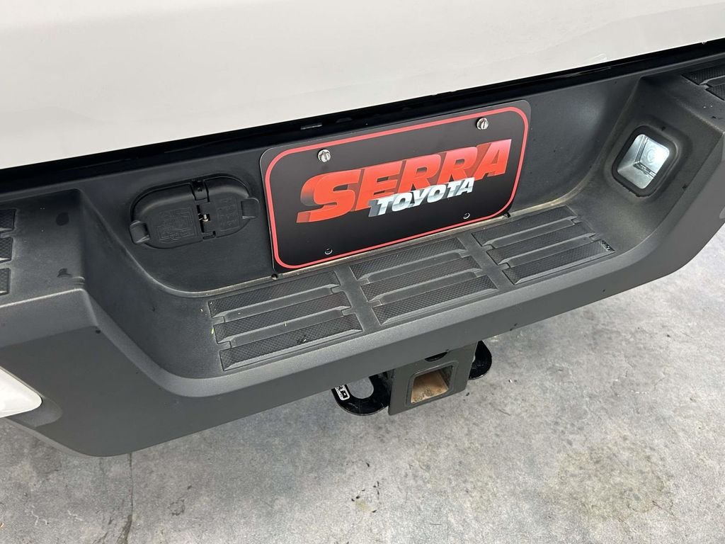 Used 2025 White Toyota SR5 image 13