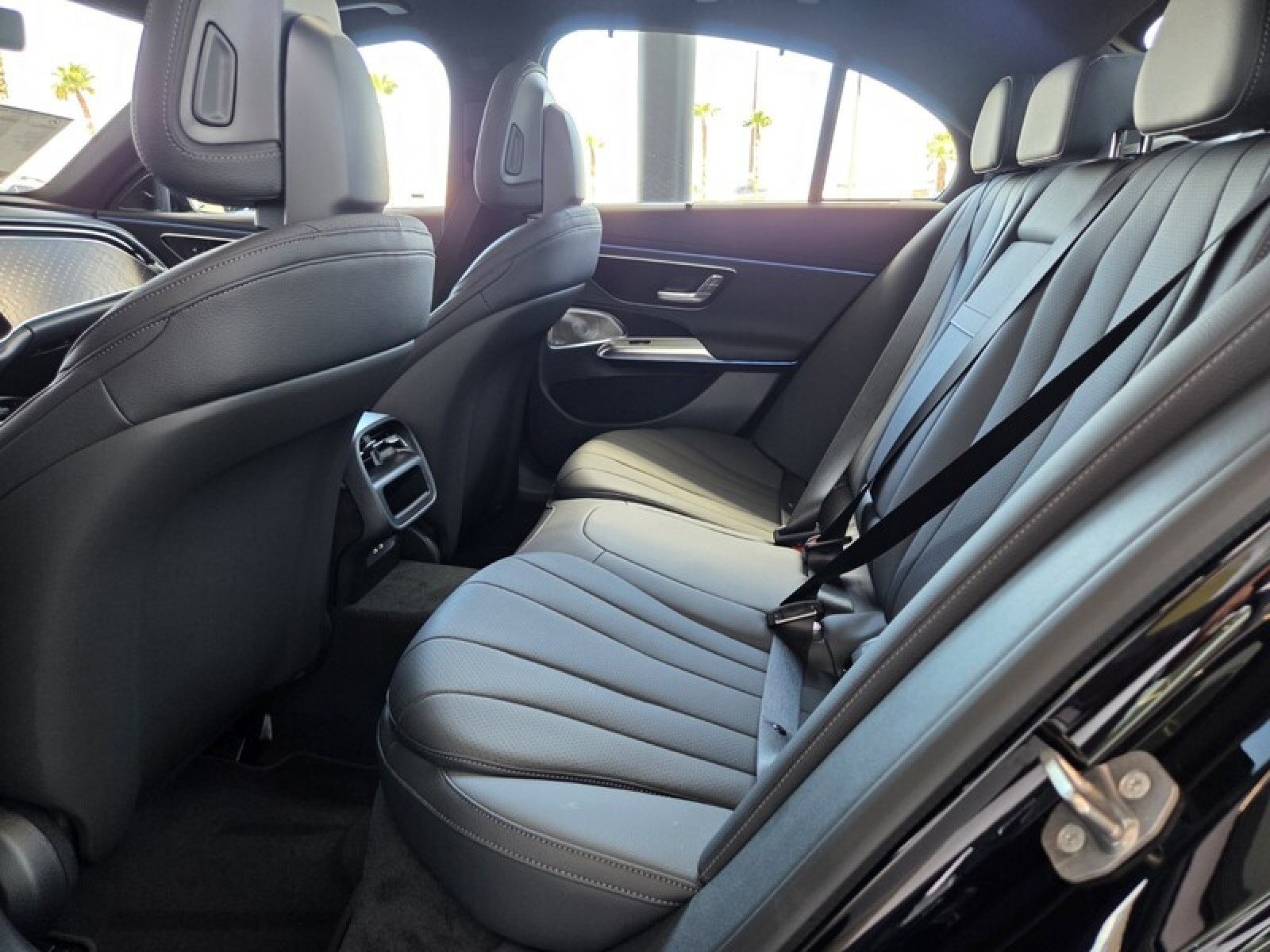 New 2027 Black Mercedes-Benz E 450 4MATIC® Sedan image 12