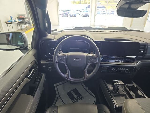 Used 2025 White Chevrolet ZR2 image 12