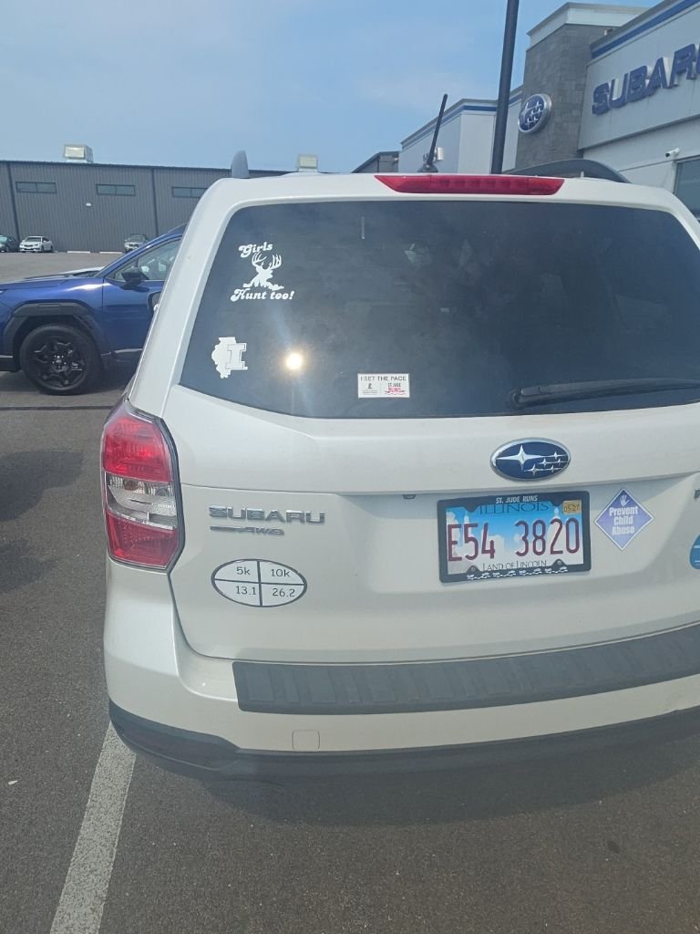 Used 2015 Satin White Pearl Subaru 2.5i Premium image 10
