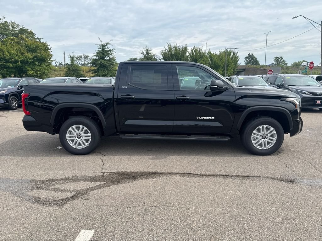 New 2026 Midnight Black Metallic Toyota SR5 image 10