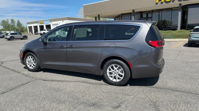 Used 2023 Gray Chrysler Touring L image 6