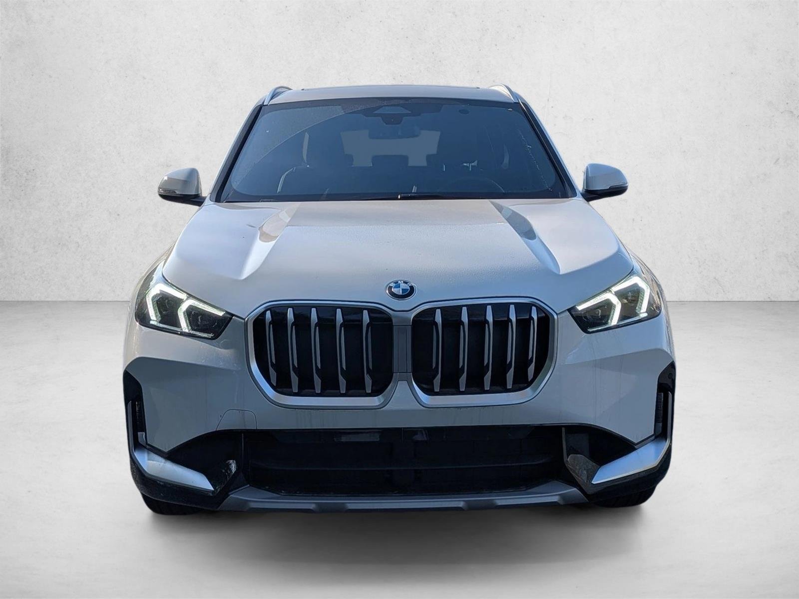 Used 2026 Alpine White BMW xDrive28i image 5