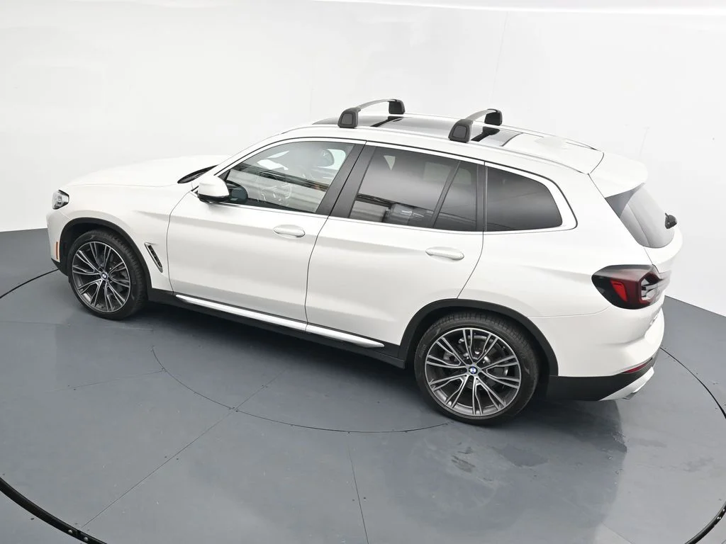 Used 2022 White BMW xDrive30i image 13