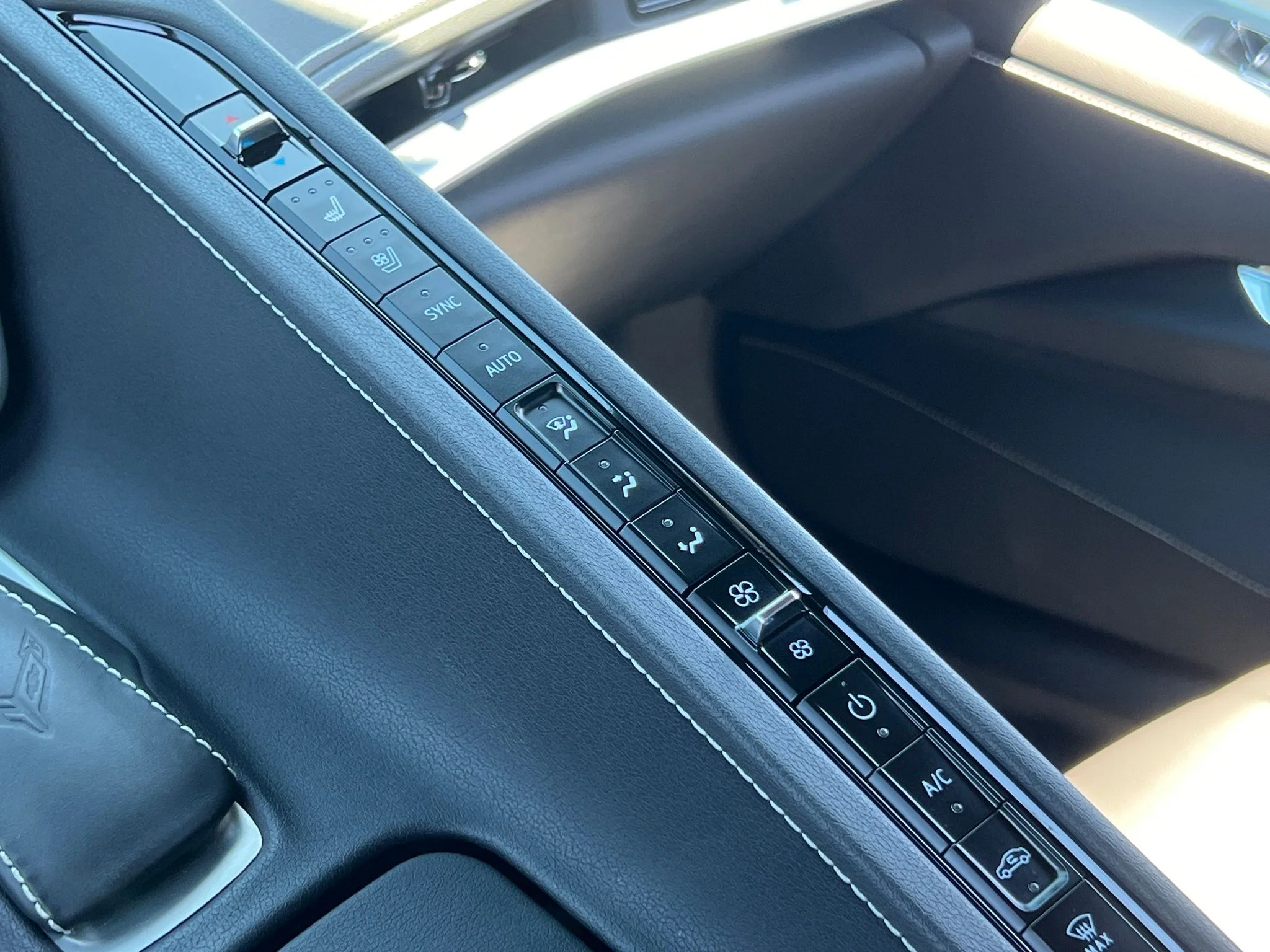 Used 2021 Blue Chevrolet Stingray image 28