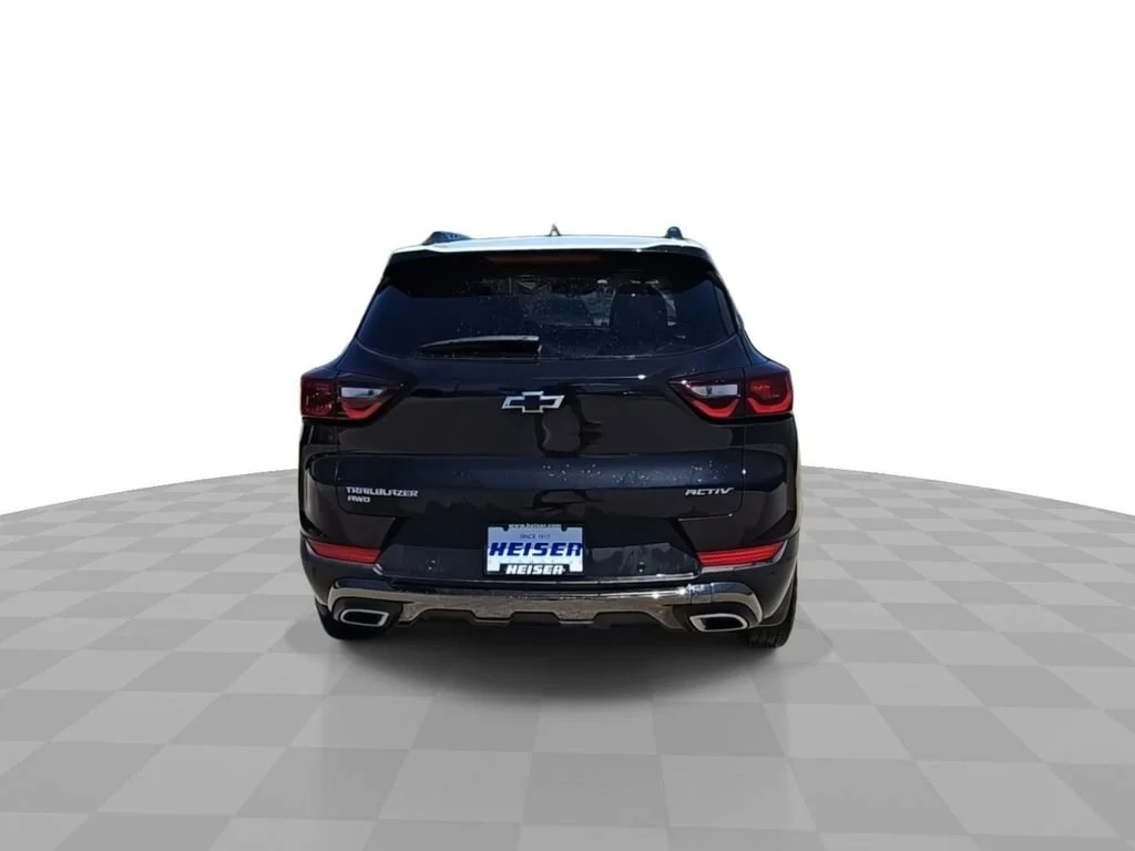 Used 2024 Mosaic Black Metallic Chevrolet ACTIV image 7