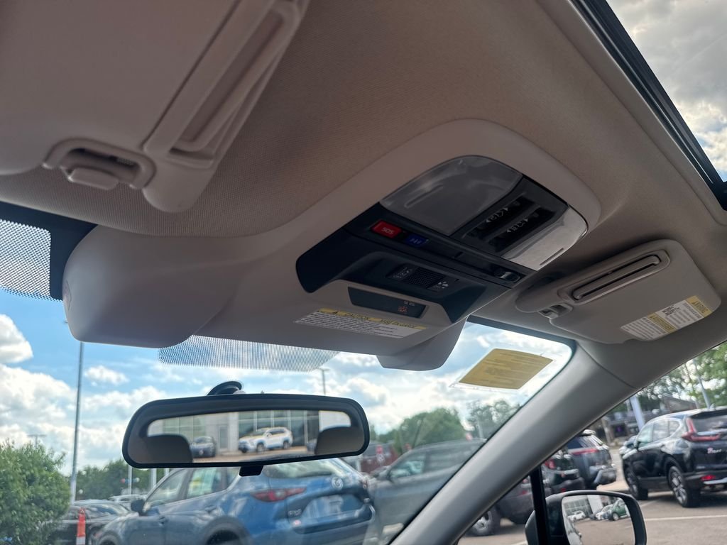 Used 2020 Black Subaru Premium image 31