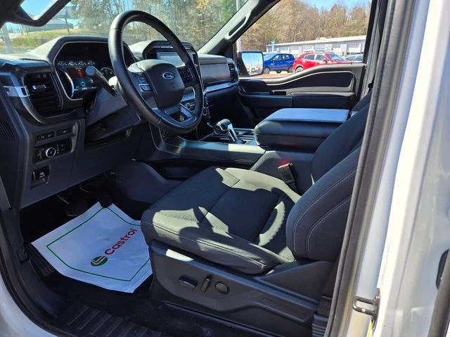 Used 2023 White Ford XLT image 11