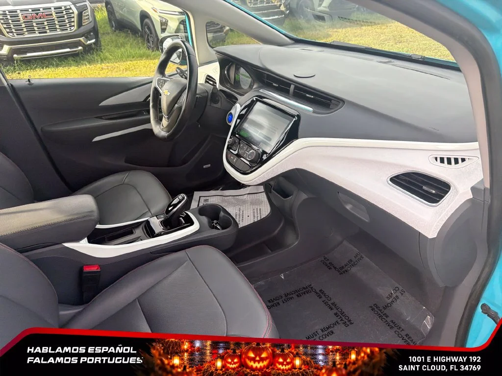 Used 2021 OASIS BLUE Chevrolet Premier image 30