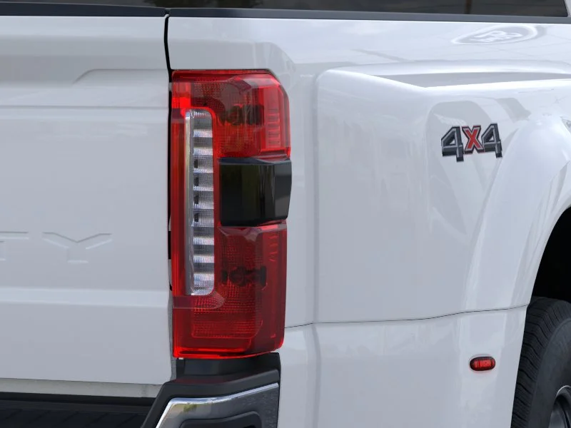 New 2026 Oxford White Ford Lariat image 46