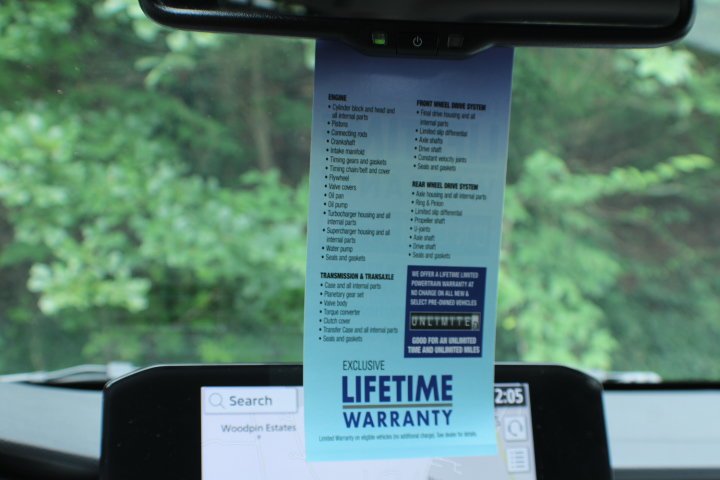 Used 2024 White Mitsubishi SEL image 9