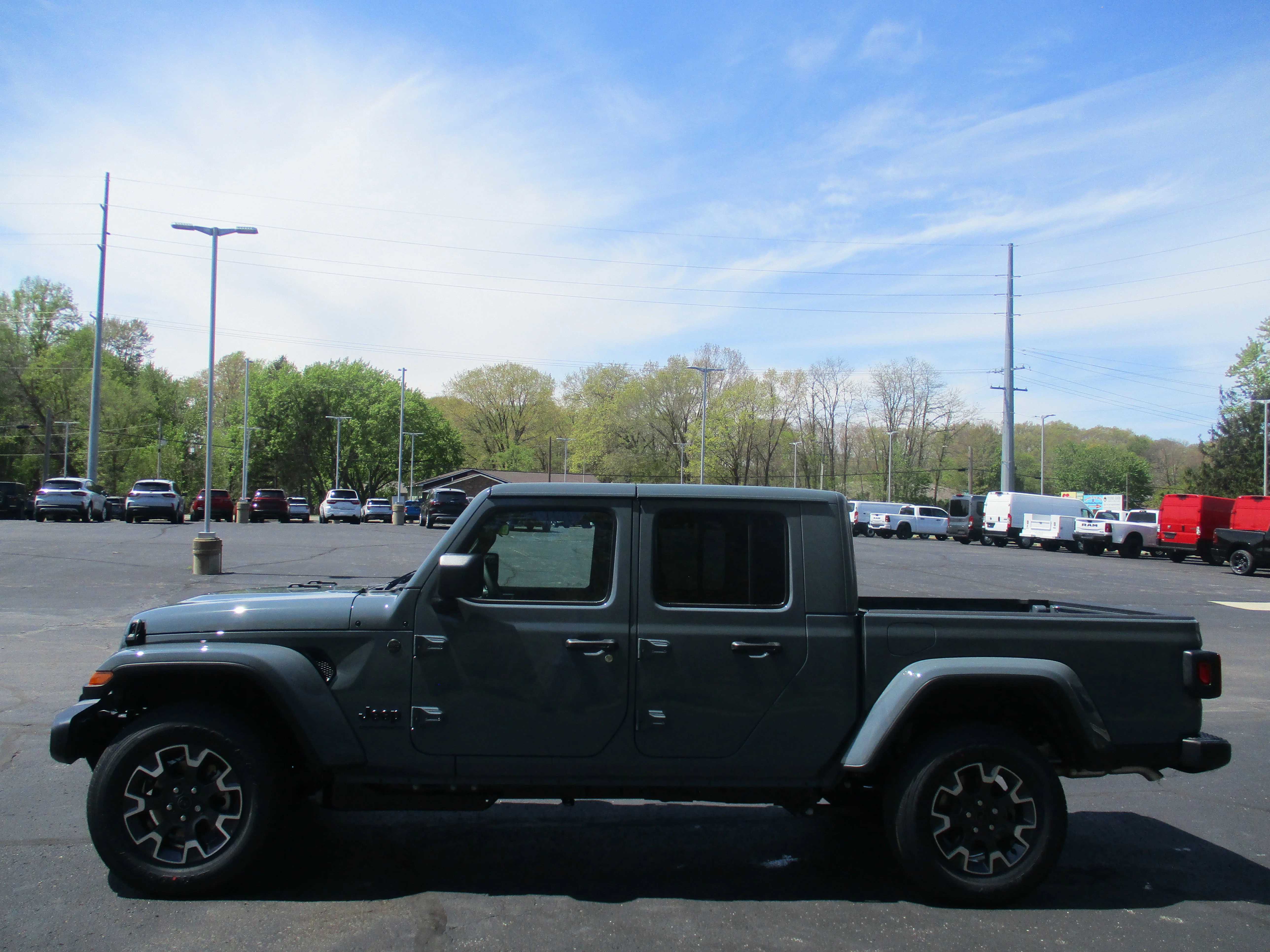 New 2026 Anvil Clear-Coat Exterior Paint Jeep Sahara image 32