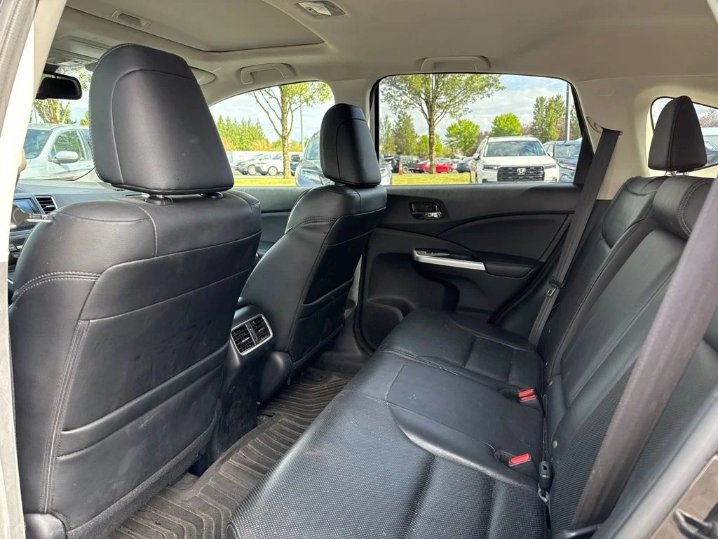 Used 2016 Crystal Black Pearl Honda Touring image 18