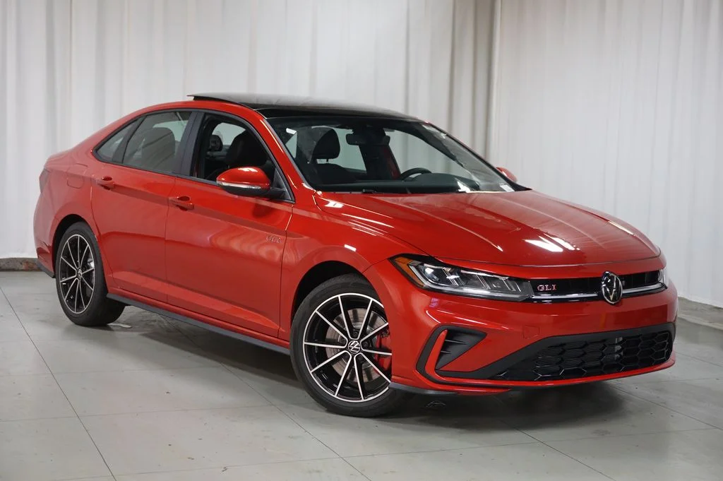New 2026 Kings Red Metallic Volkswagen 2.0T Autobahn image 3