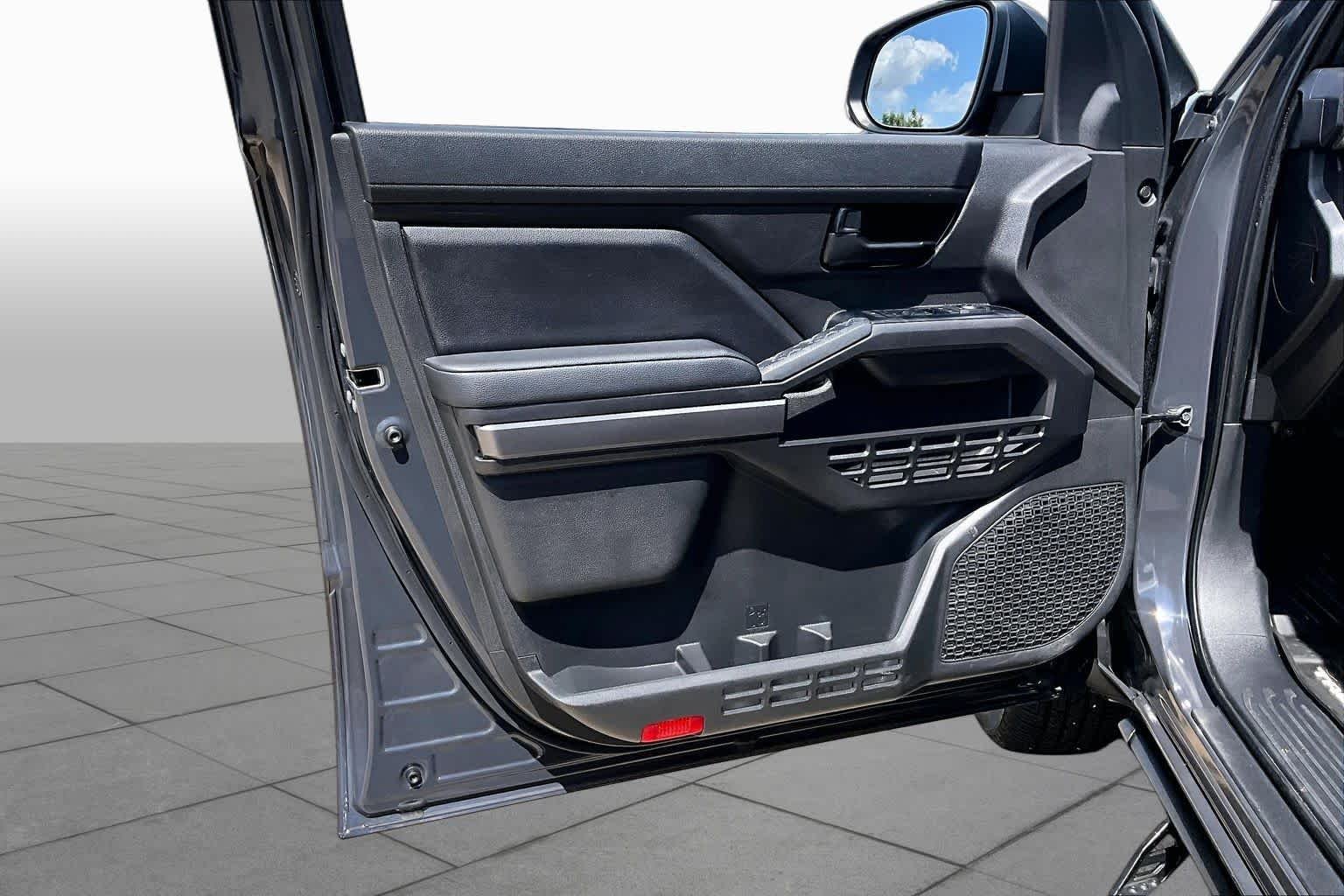Used 2026 Underground Toyota SR5 image 21
