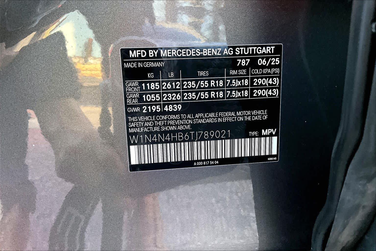 New 2026 Mountain Grey Metallic Mercedes-Benz GLA 250 image 33