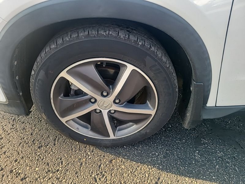 Used 2022  Honda EX image 10