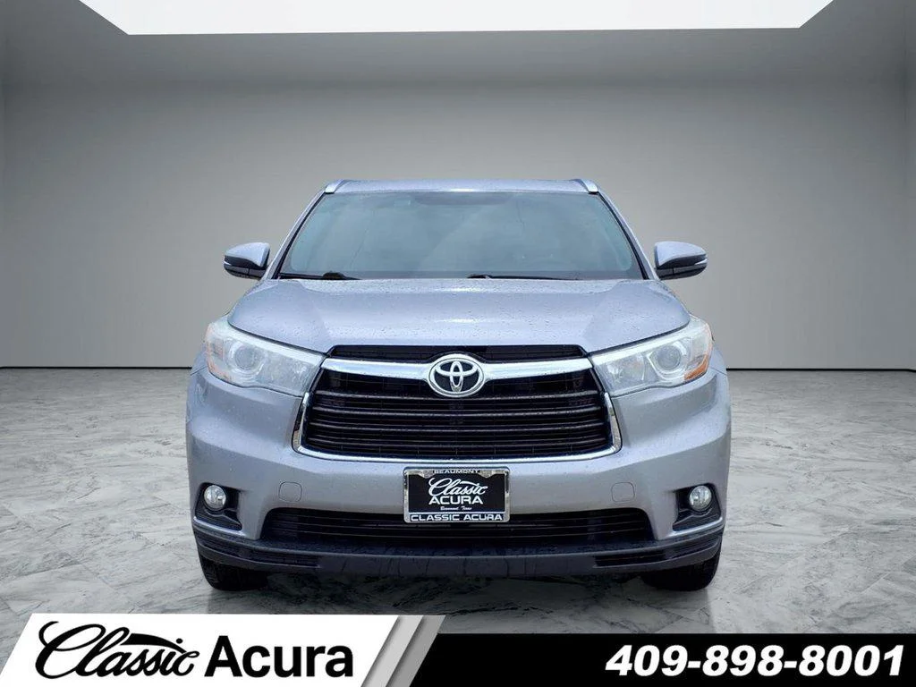 Used 2016 Silver Sky Metallic Toyota FWD 4dr V6 XLE (Natl) image 3