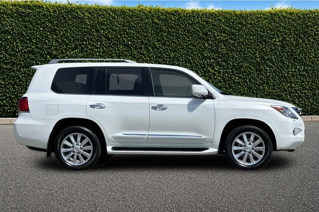 Used 2011 White Lexus 570 image 3