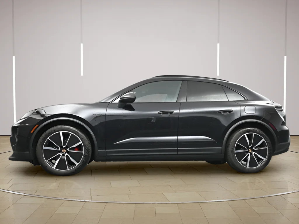 2025 Porsche Macan S - Photo 32