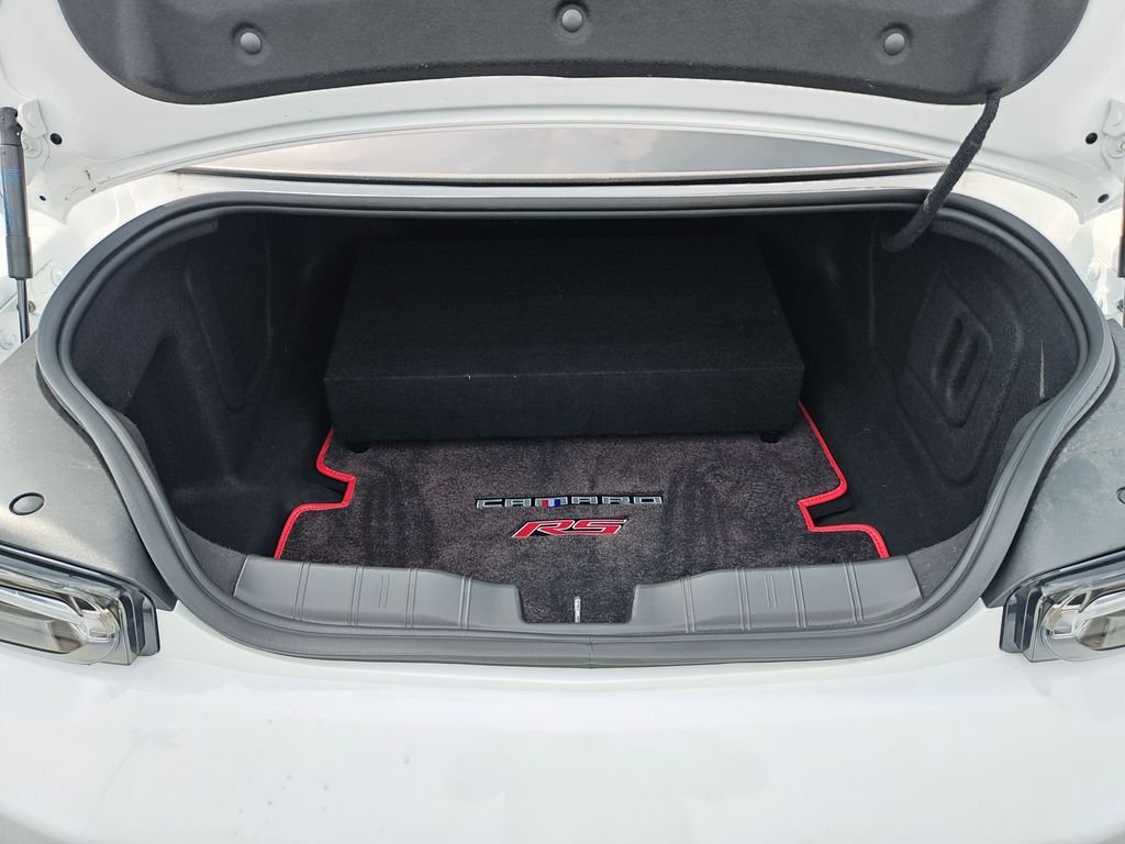 Used 2022 White Chevrolet LT1 image 9