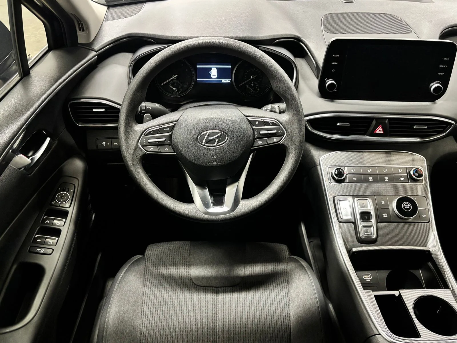 Used 2023 Black Hyundai SE image 13