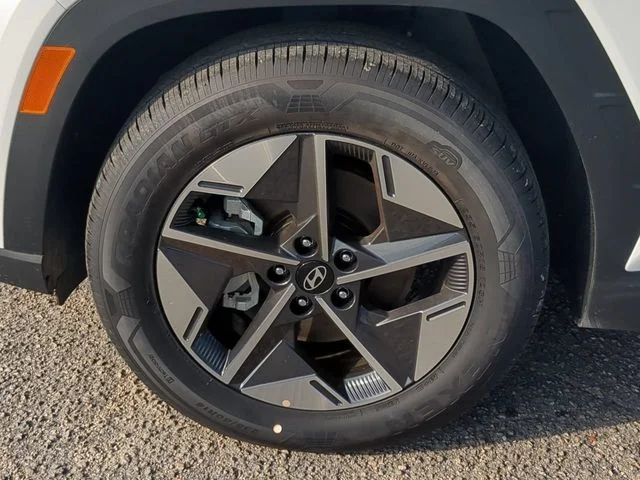 Certified Used 2025 White Hyundai SEL image 11
