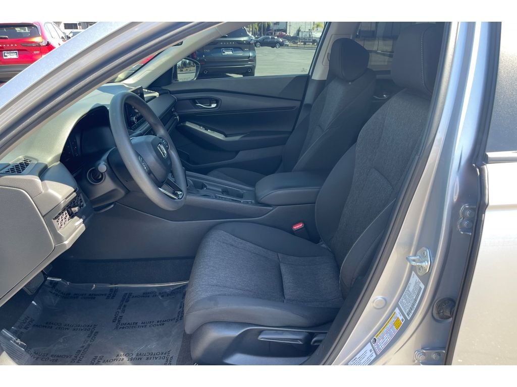Used 2024 Solar Silver Metallic Honda LX image 10