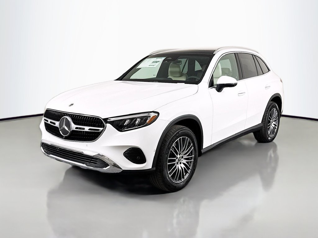 New 2026 MANUFAKTUR Moonlight White Metallic Mercedes-Benz GLC 300 image 36