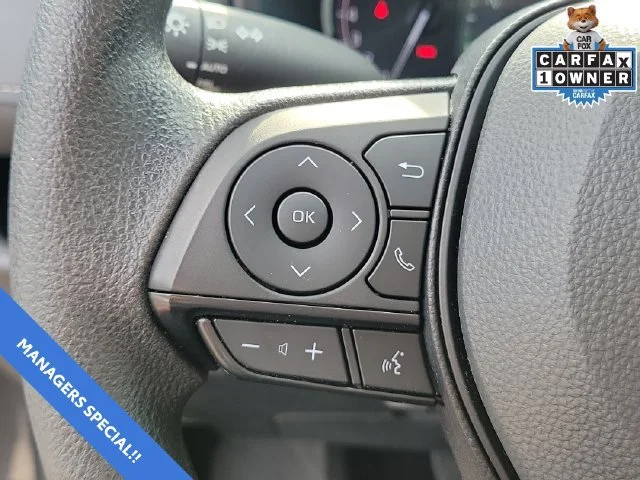2025 Toyota RAV4 XLE - Photo 23