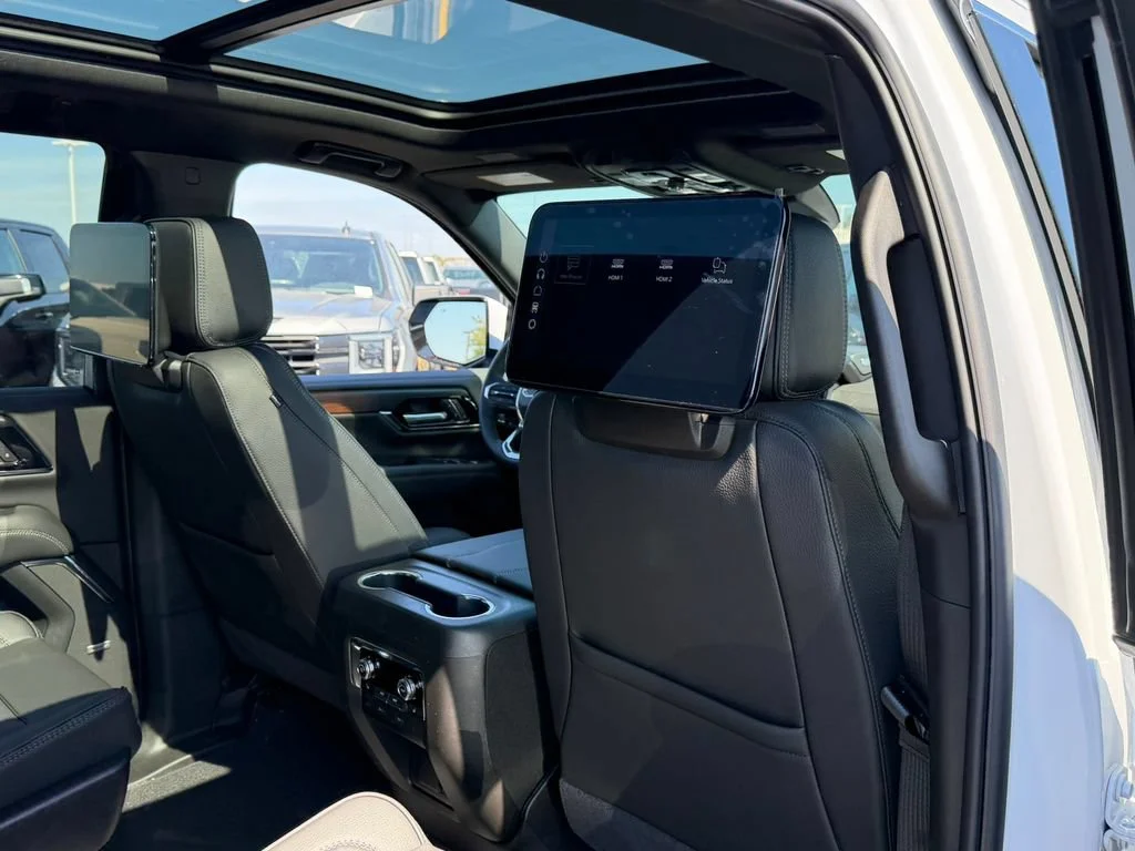 2026 GMC Yukon Denali - Photo 19