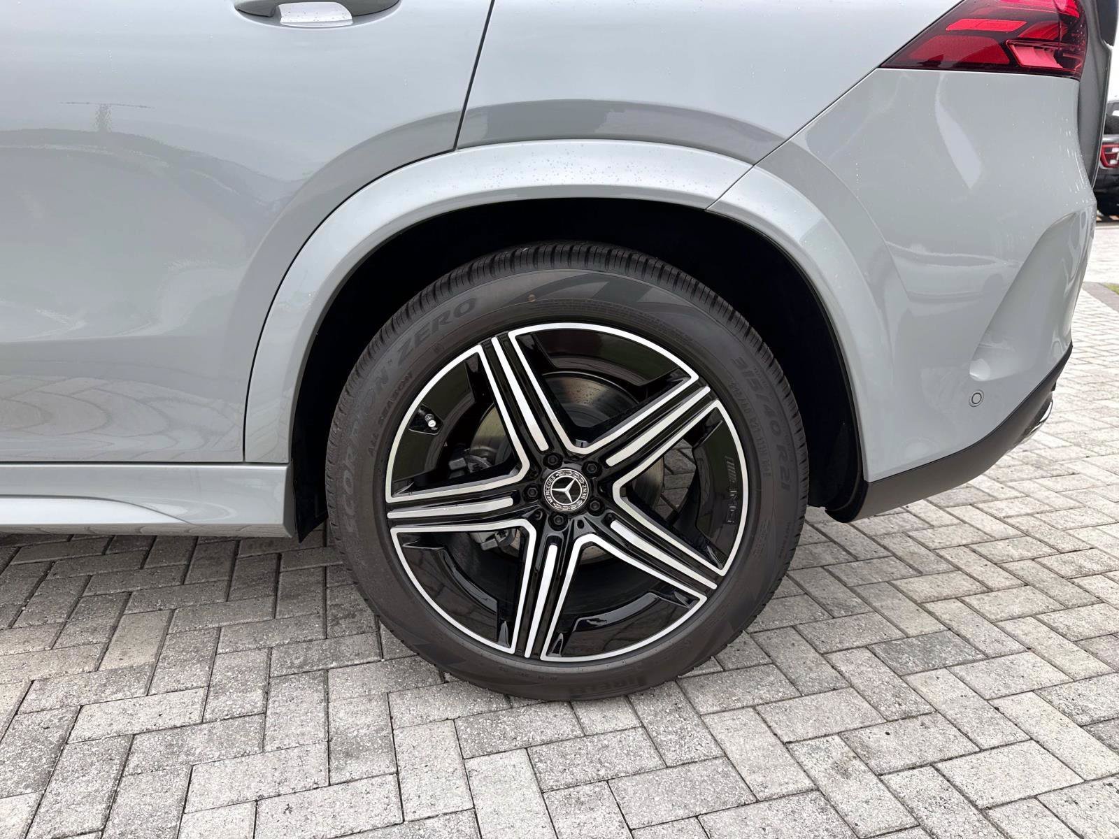 New 2026 Alpine Mercedes-Benz 350 4MATIC® SUV image 11