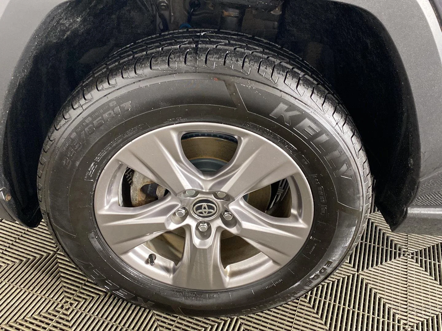 Used 2024 Magnetic Gray Metallic Toyota XLE image 26