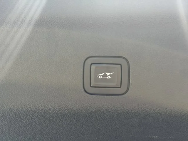 Used 2021 CHERRY RED TINTCOAT Chevrolet Premier image 16