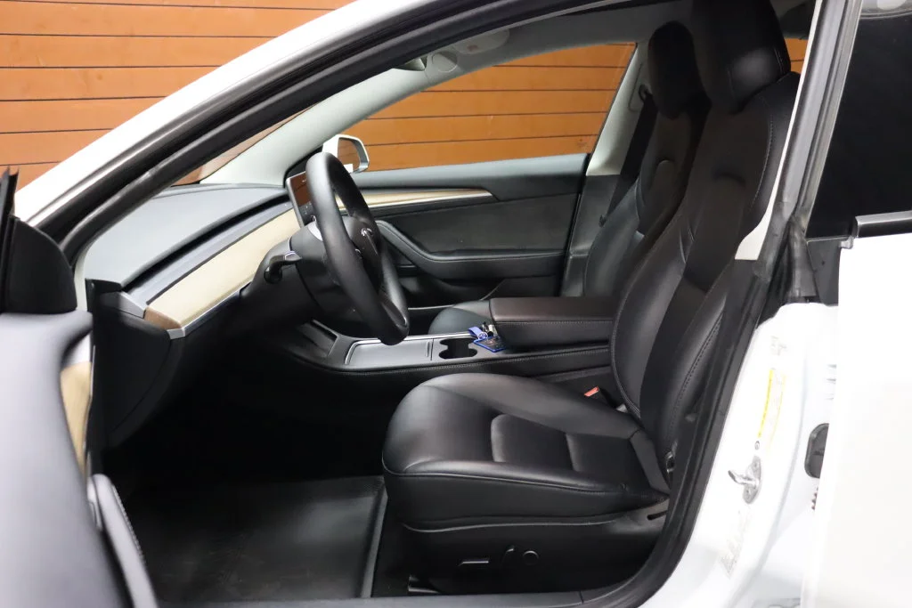 Used 2022 Pearl White Multi-Coat Tesla Long Range image 29