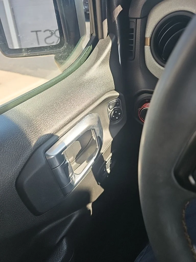 Used 2024 Gray Jeep Sport S image 8