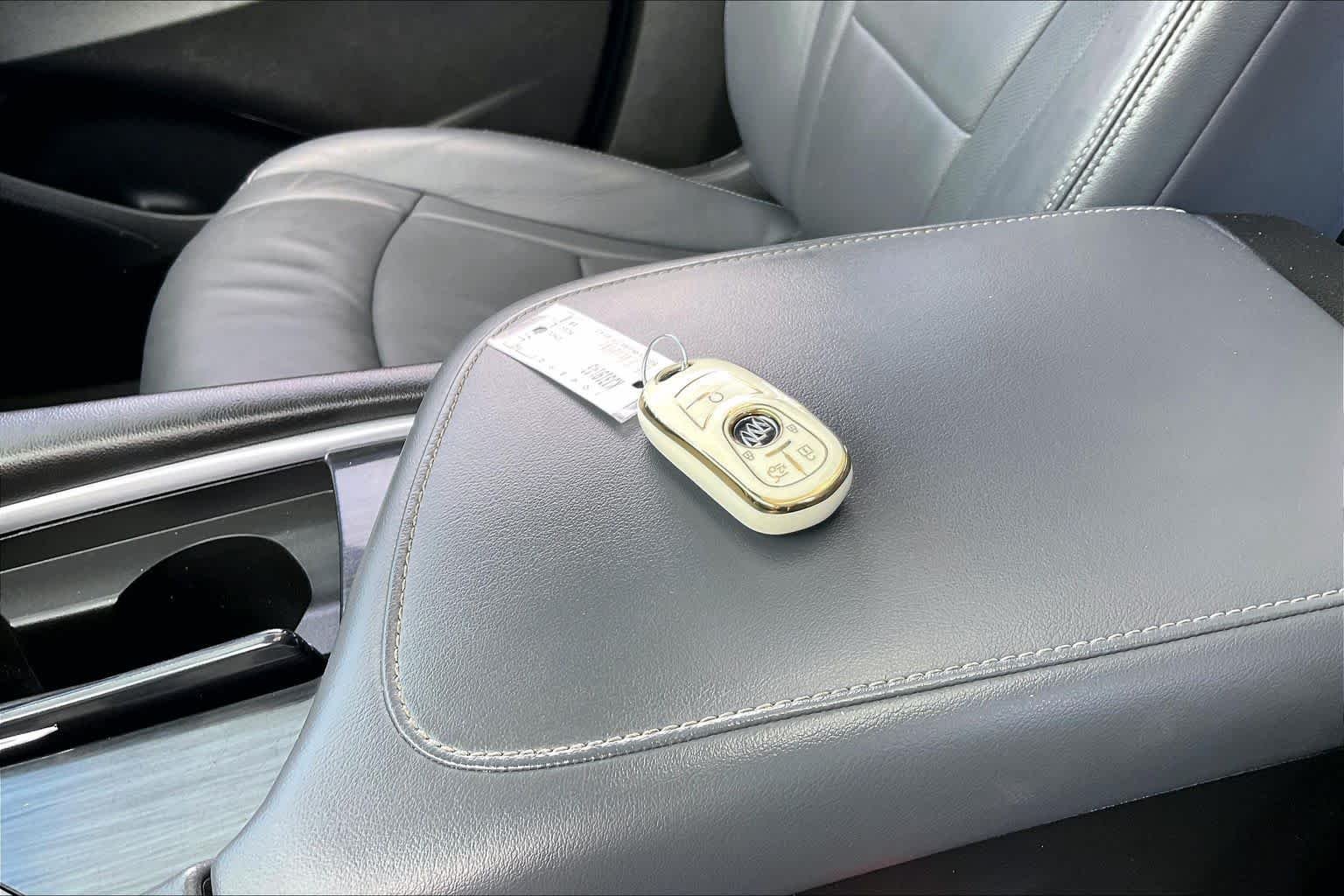 Used 2019 Ebony Twilight Metallic Buick Essence image 14