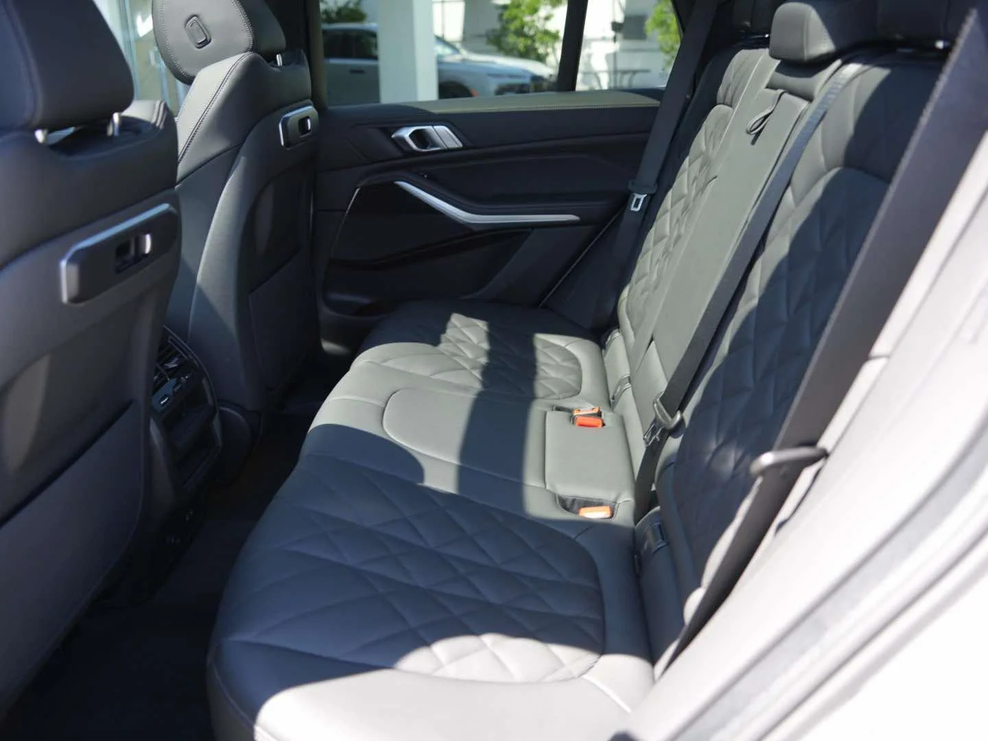 New 2026 Alpine White BMW xDrive40i image 11