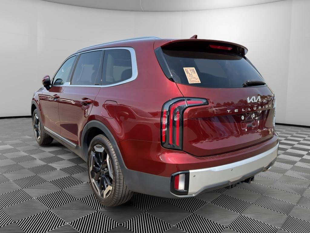 Certified Used 2024 Dawning Red Kia EX image 6