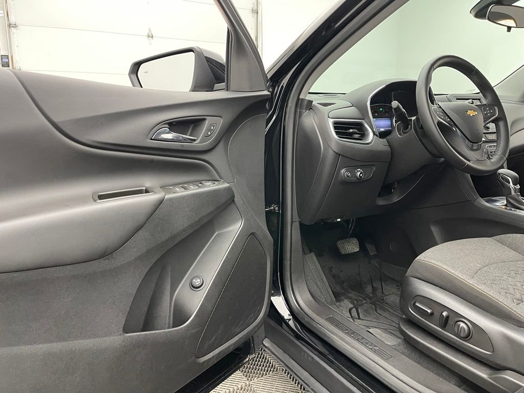 Used 2024 Mosaic Black Metallic Chevrolet LT image 15
