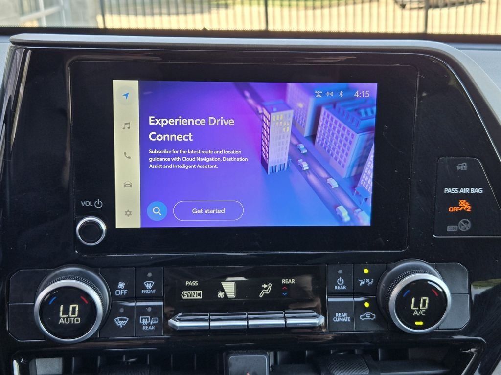 2024 Toyota Highlander LE - Photo 11