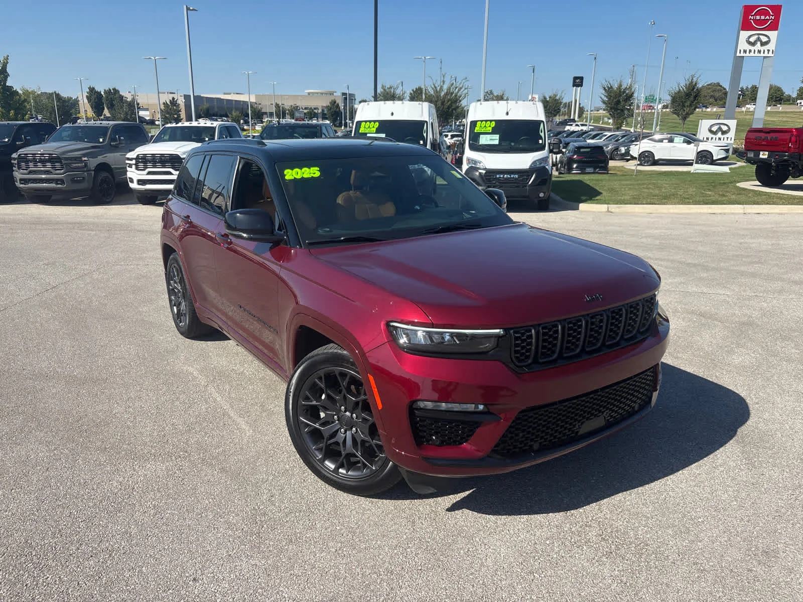 Used 2025 Velvet Red Pearlcoat Jeep Summit Reserve image 3