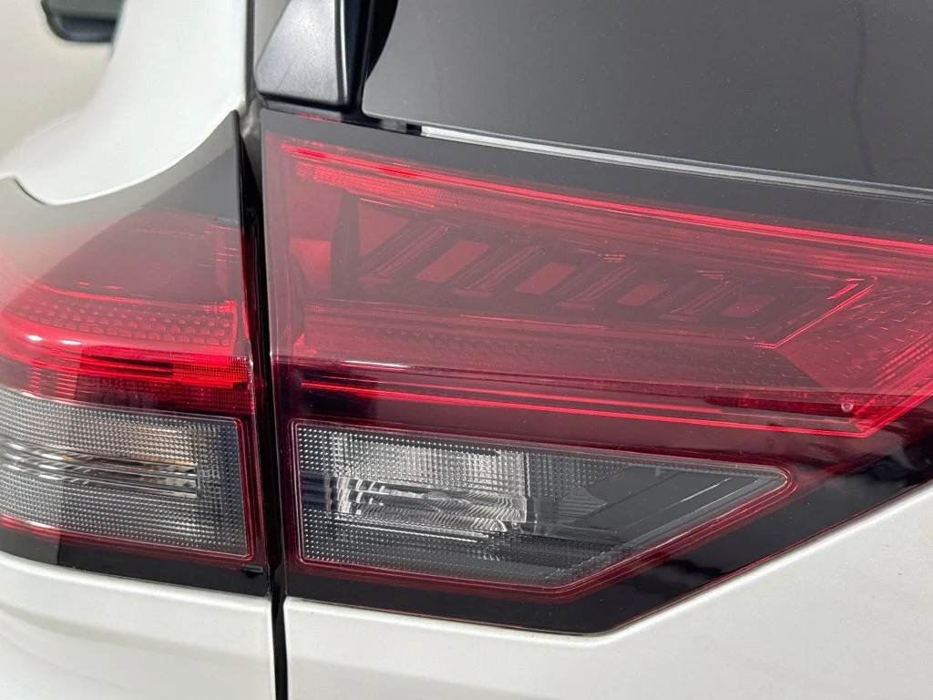 Used 2025 White Nissan SV image 30