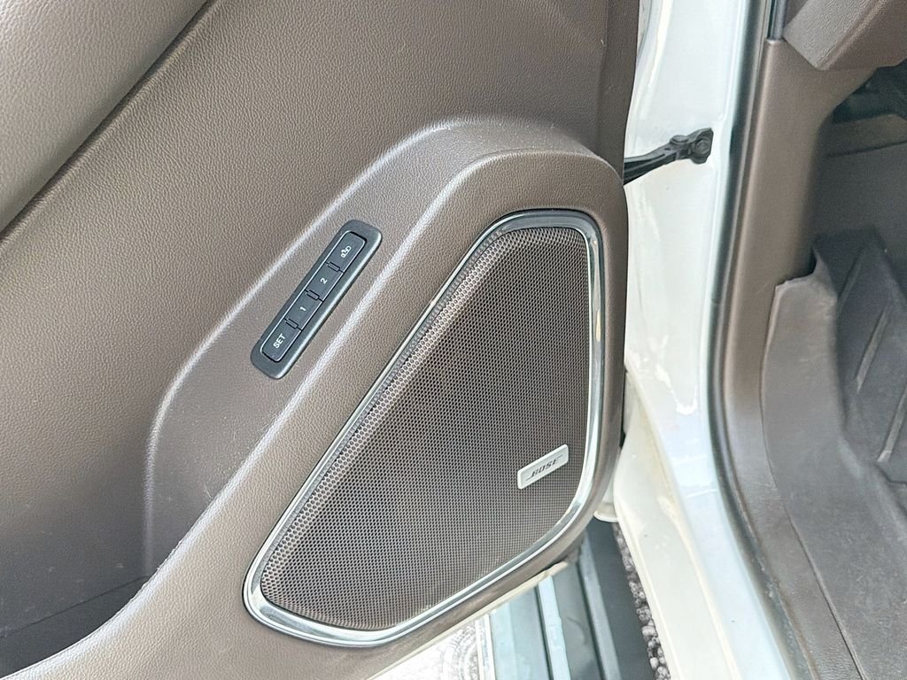 Used 2018 White GMC Denali image 19