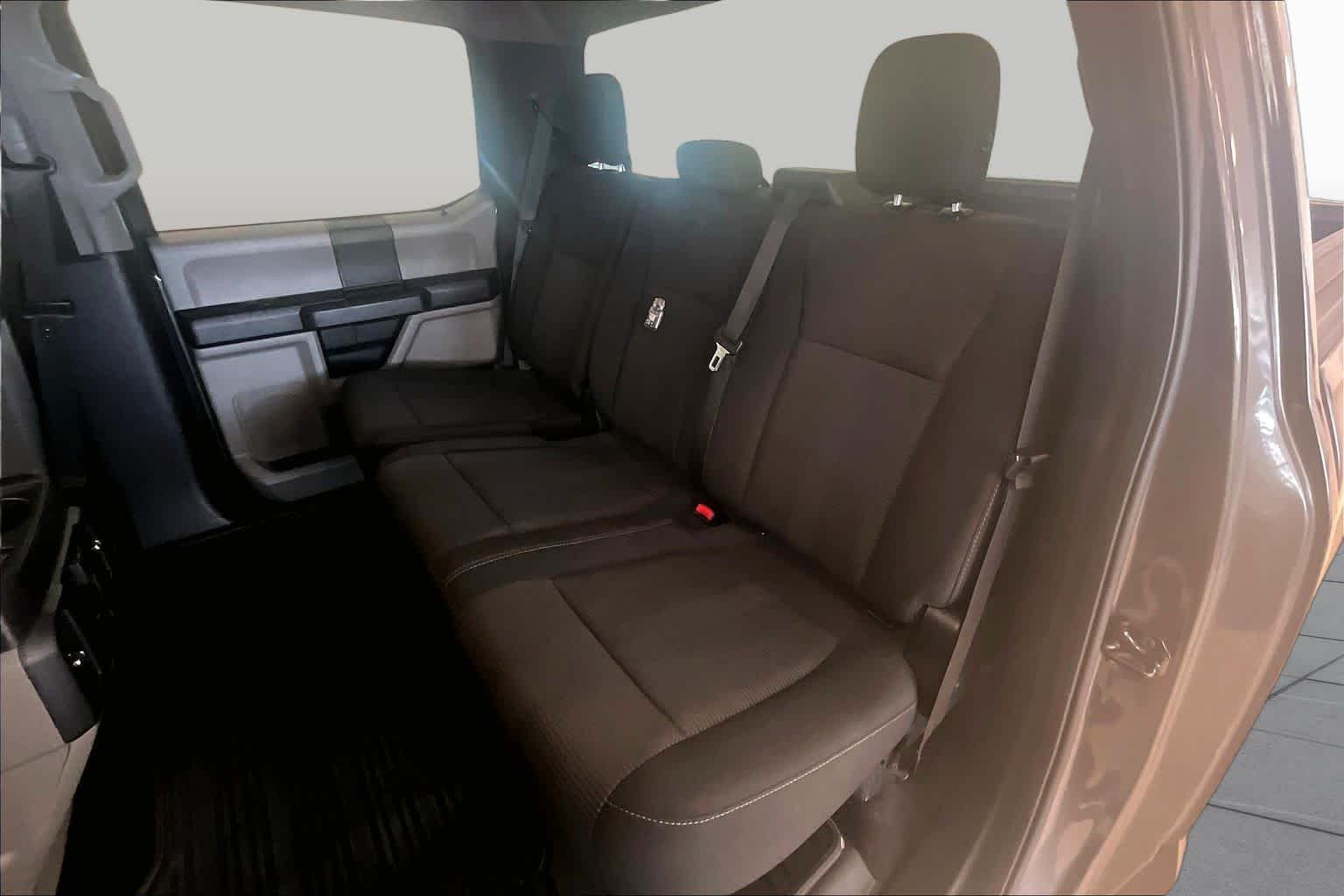 Used 2017 Magnetic Metallic Ford XL image 17