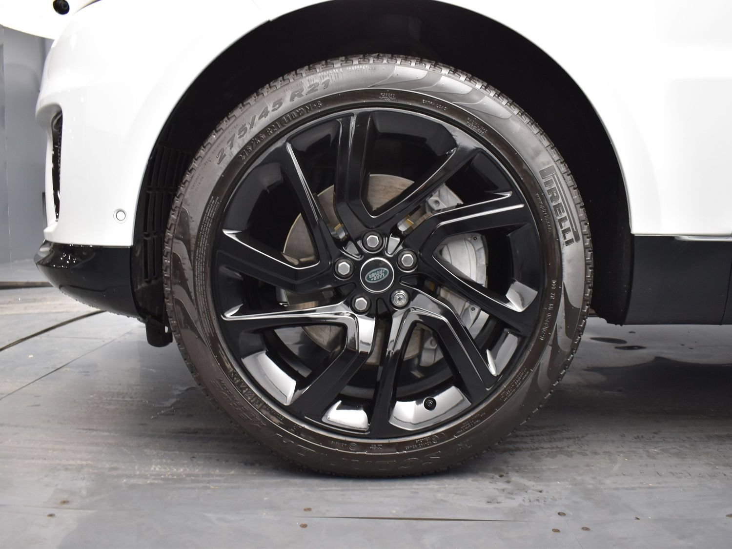 Used 2019 Fuji White Land Rover HSE image 23
