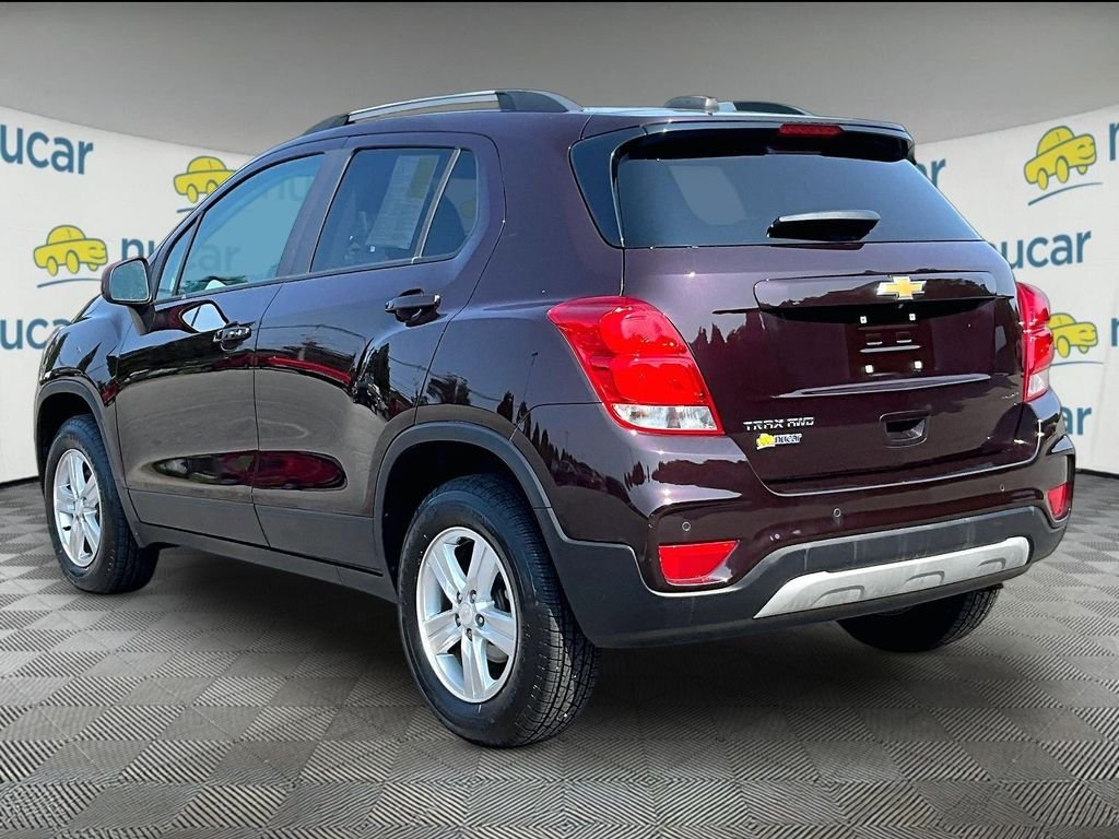 Used 2021 Red Chevrolet LT image 4