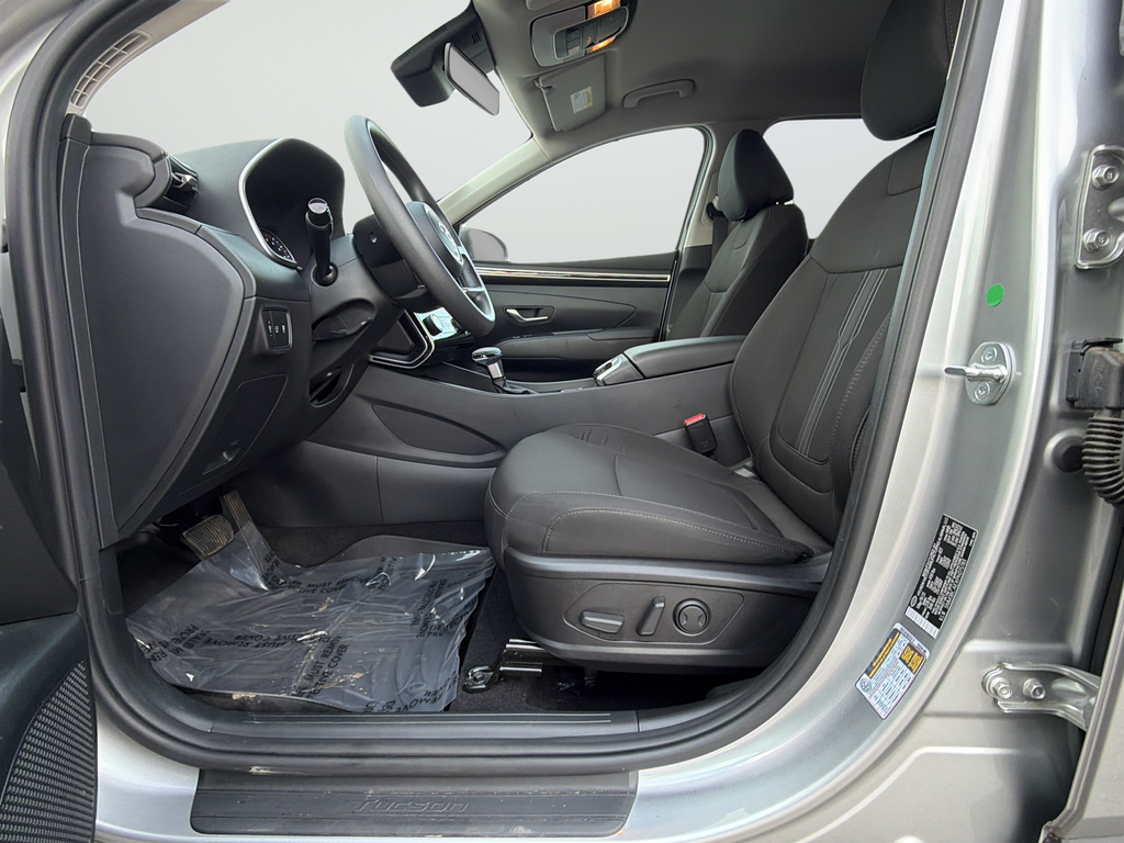 Used 2023 Silver Hyundai SEL image 9
