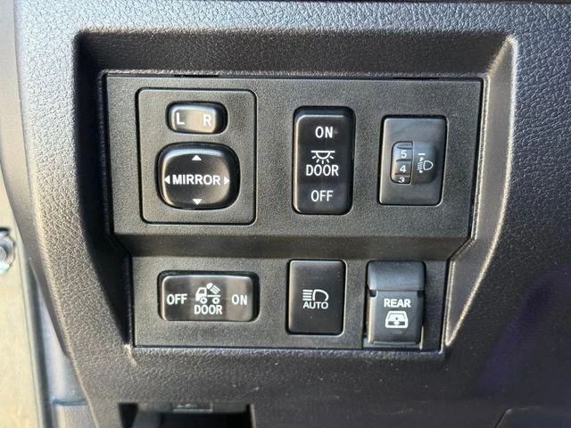 Certified Used 2021 MIDNIGHT BLACK METALLIC Toyota SR5 image 19