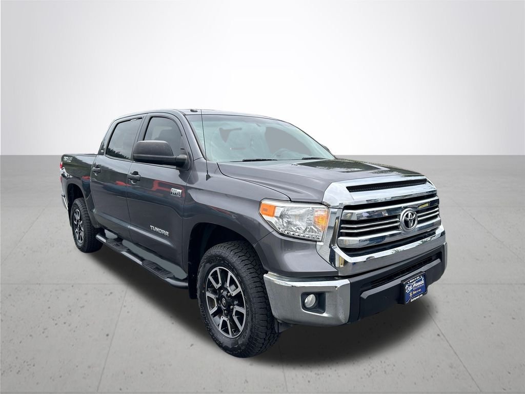 Used 2017 Gray Toyota SR5 image 4